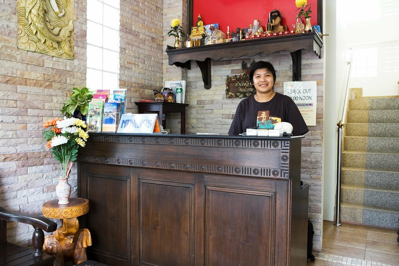 Hotel Anan House Phuket Esterno foto
